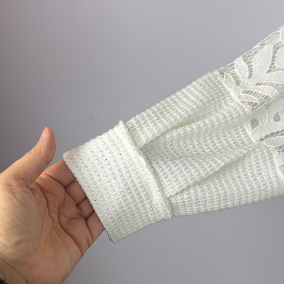 Torrid Ivory Waffle V-Neck Lace Insert Long Sleeve Size 1 Textured Knit Top - Picture 6 of 14